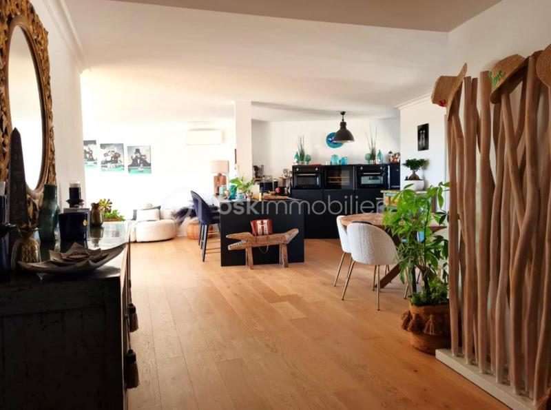 Appartement - 125 m² - 4 pièces