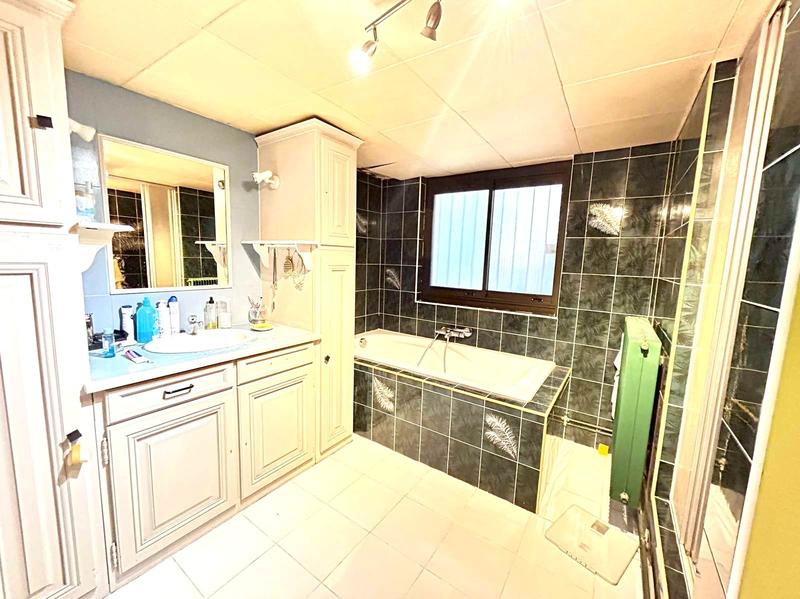 Maison - 103 m² - 6 pièces