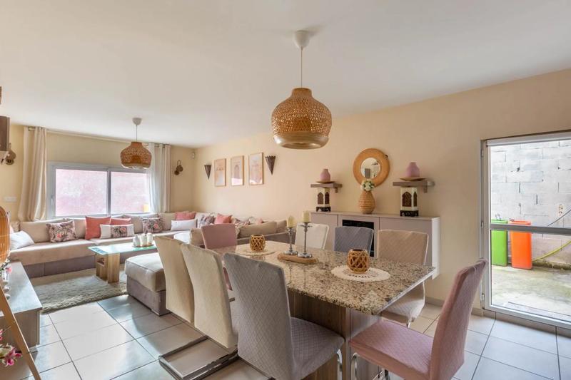 Maison - 182 m² - 7 pièces