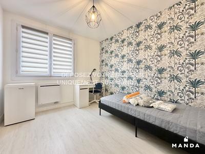 Chambre - 9 m² - 4 pièces