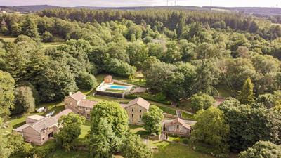 Demeure - 677 m² - 26 pièces