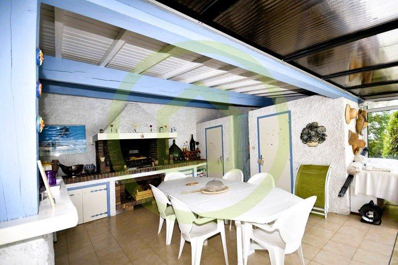 Maison - 180 m² - 5 pièces