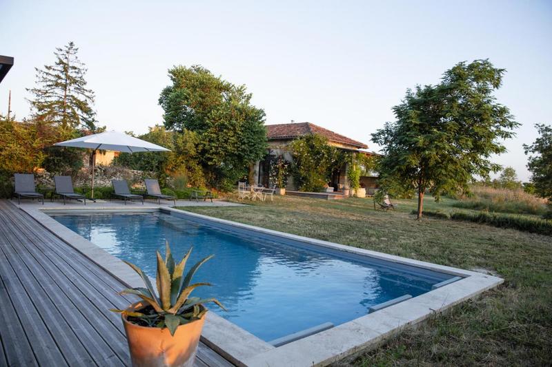 Propriété - 240 m² - 4 pièces