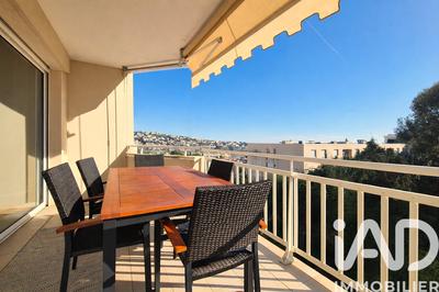 Appartement - 95 m² - 4 pièces