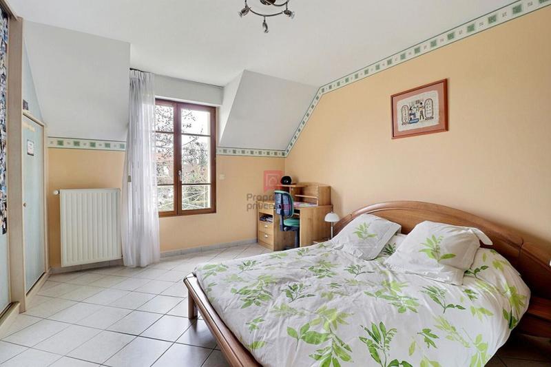 Maison - 196 m² - 8 pièces