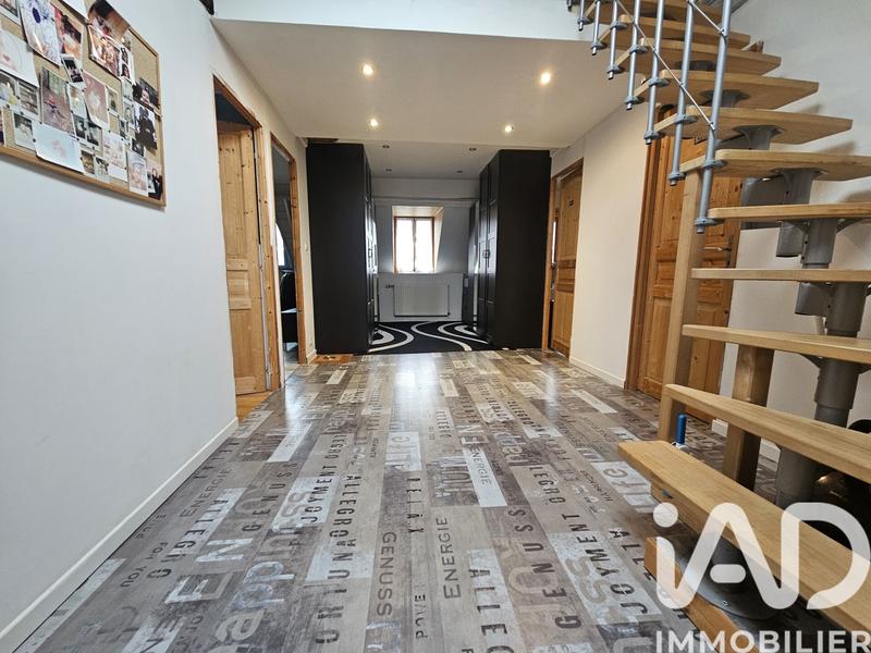 Maison - 180 m² - 6 pièces