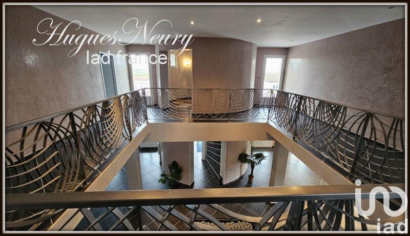 Maison de maîtres - 462 m² - 9 pièces