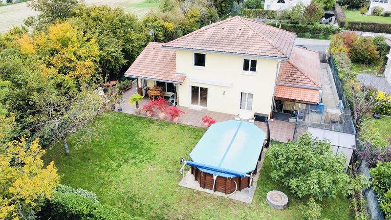 Maison - 140 m² - 5 pièces
