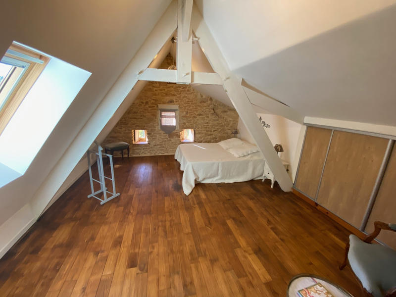 Maison - 182 m² - 10 pièces