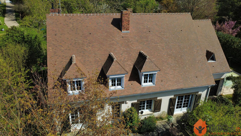 Maison - 270 m² - 10 pièces