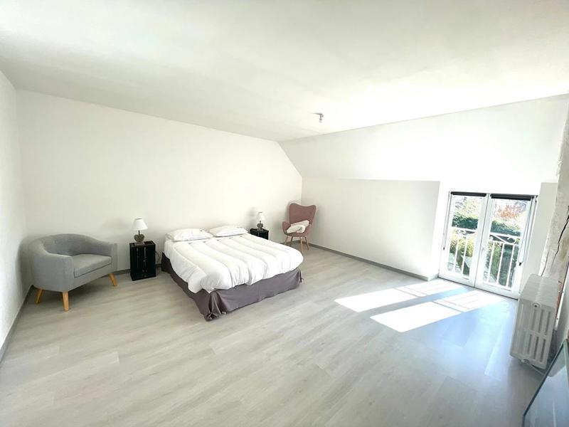 Maison - 214 m² - 5 pièces