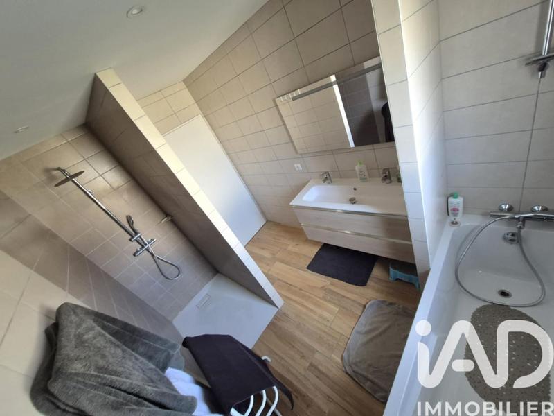 Maison - 204 m² - 7 pièces