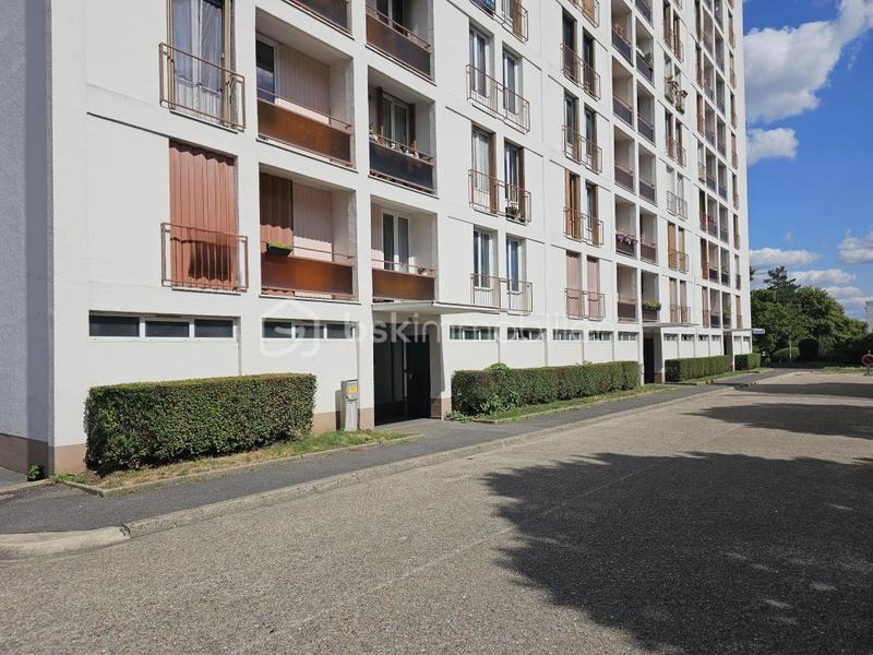 Appartement - 81 m² - 5 pièces