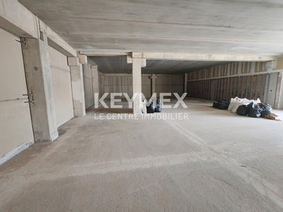 Local commercial - 310 m²