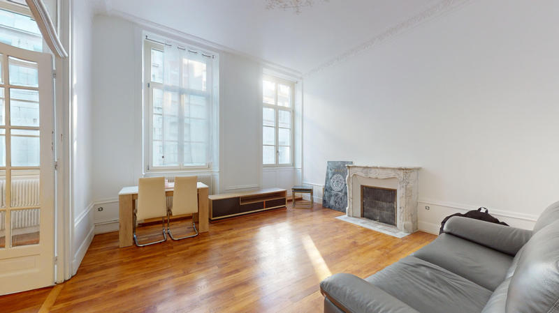 Appartement - 136 m² - 5 pièces