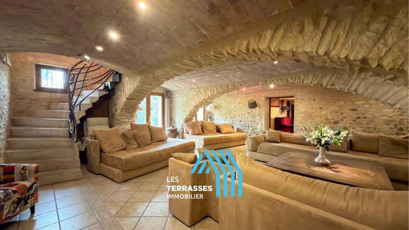 Ferme - 585 m² - 12 pièces