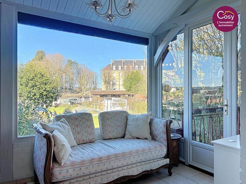 Demeure - 172 m² - 10 pièces