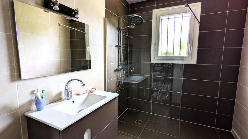 Maison - 201 m² - 5 pièces