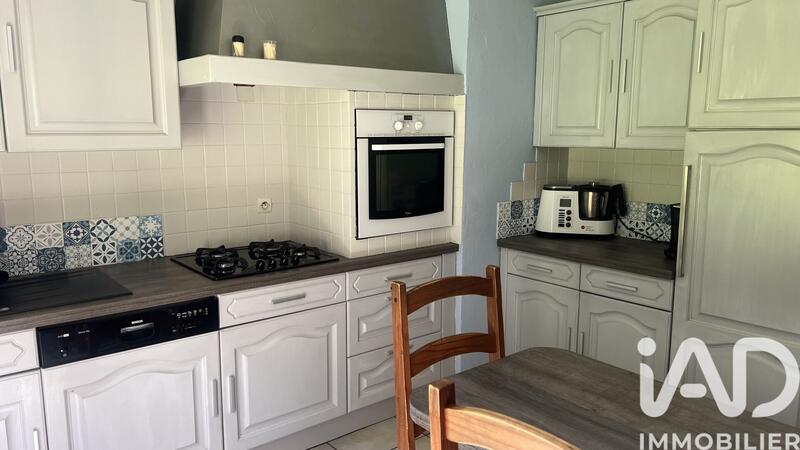 Maison - 90 m² - 5 pièces