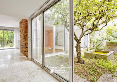 Maison - 280 m² - 9 pièces