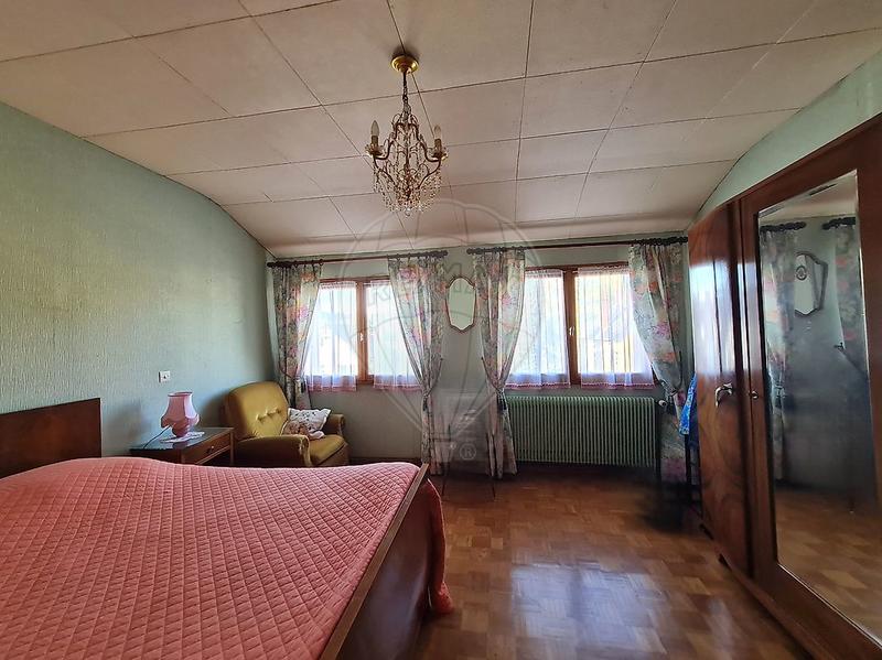 Maison - 102 m² - 6 pièces