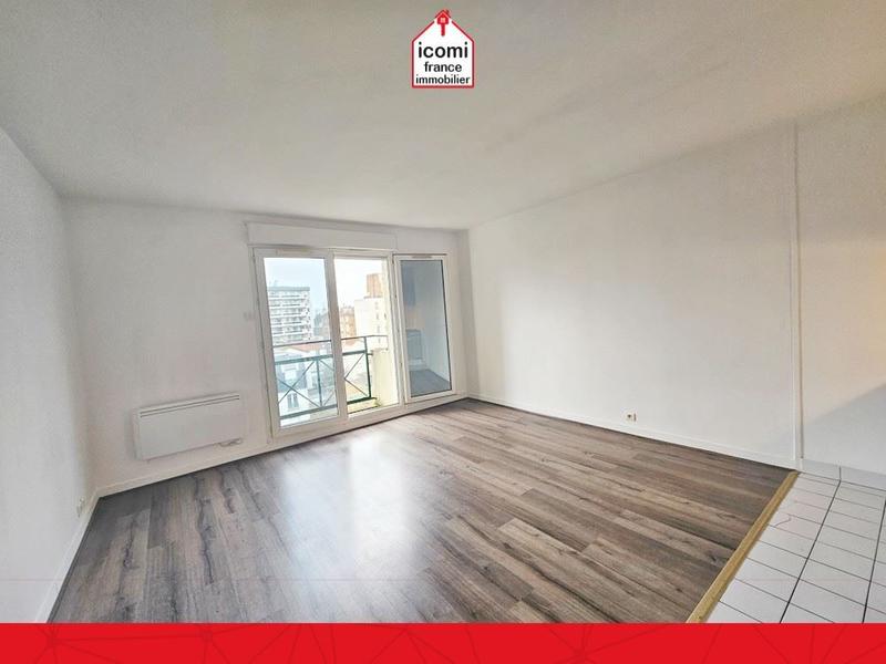 Studio - 30 m² - 1 pièce