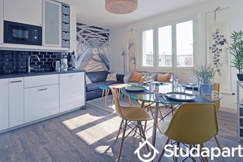 Chambre - 10 m² - 1 pièce