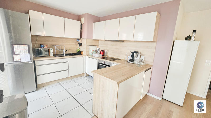 Appartement - 80 m² - 4 pièces