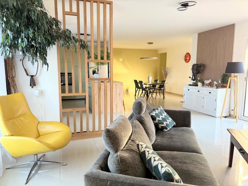 Maison - 114 m² - 3 pièces