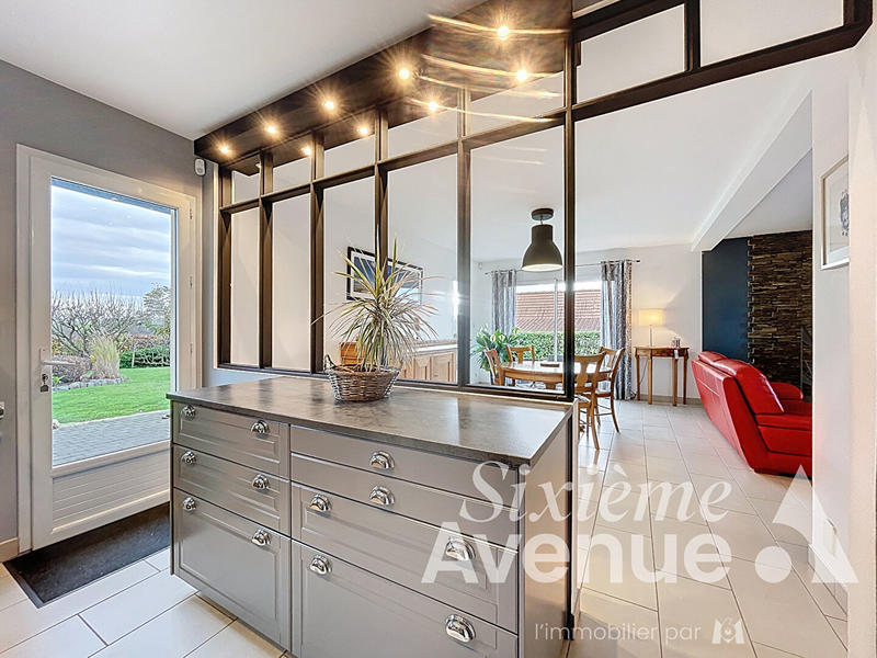 Maison - 143 m² - 6 pièces