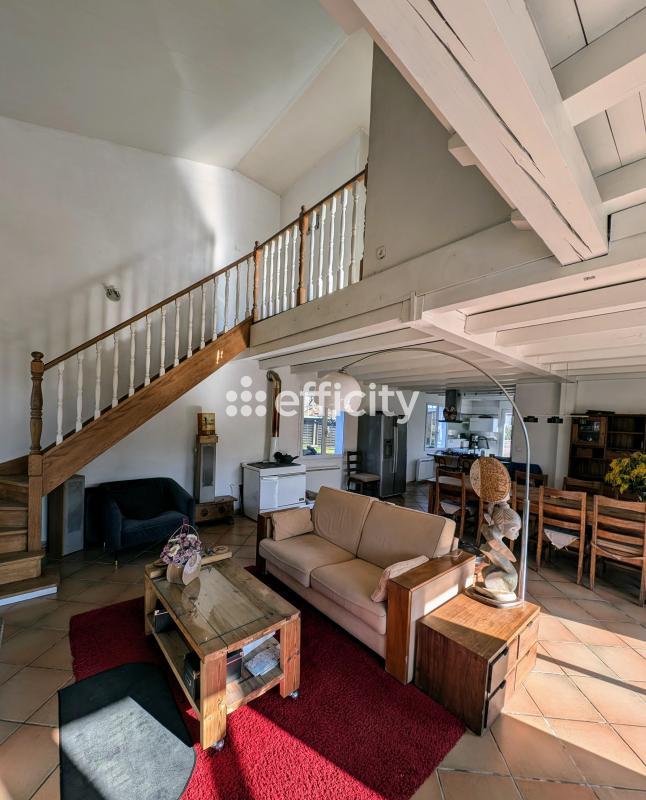 Maison - 140 m² - 5 pièces