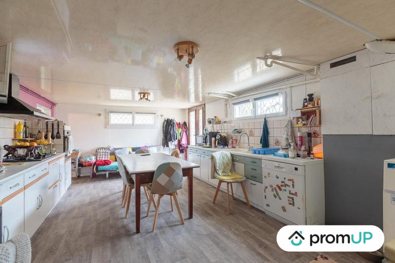 Maison - 185 m² - 7 pièces