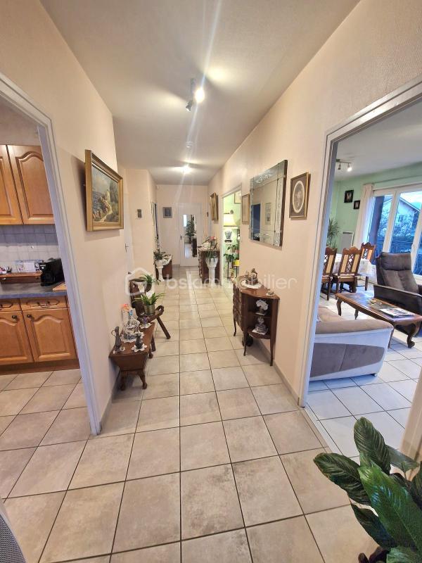 Maison traditionnelle - 116 m² - 6 pièces