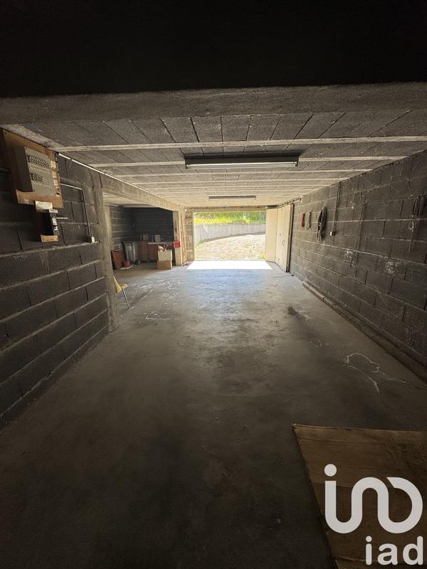 Maison - 270 m² - 9 pièces