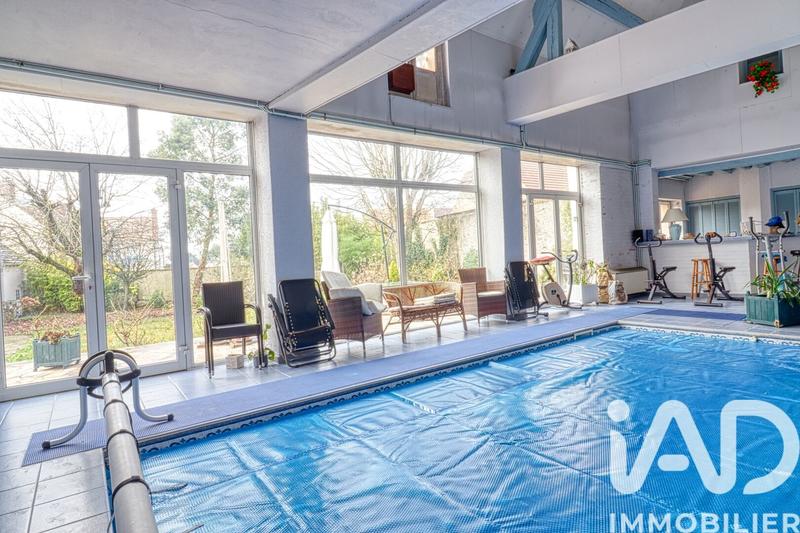 Maison - 376 m² - 9 pièces