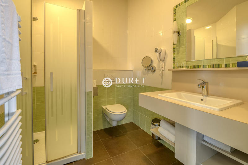 Maison - 872 m² - 23 pièces