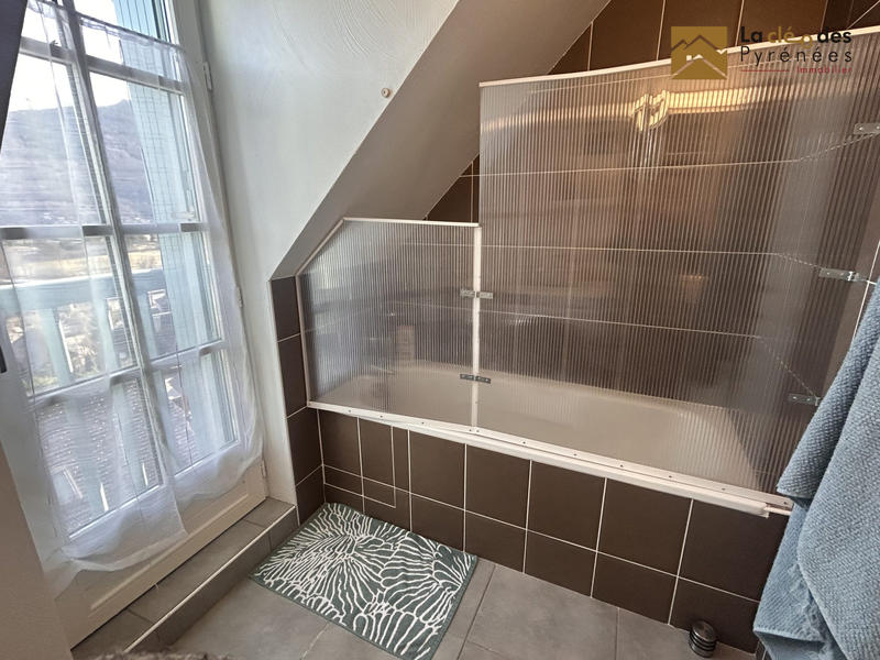 Maison traditionnelle - 100 m² - 5 pièces