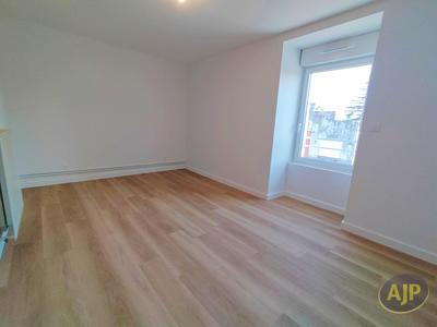 Maison - 122 m² - 5 pièces