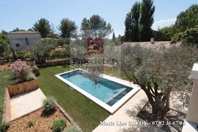 Maison - 300 m² - 8 pièces