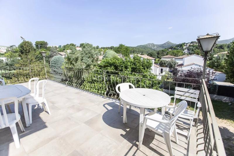 Appartement - 149 m² - 6 pièces