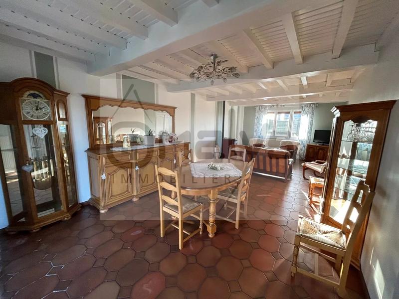 Maison - 180 m² - 7 pièces