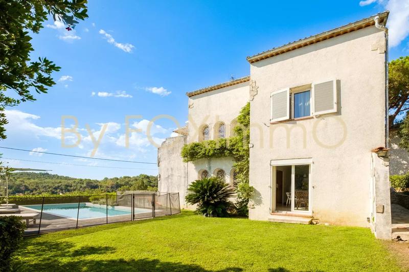 Maison - 211 m² - 6 pièces