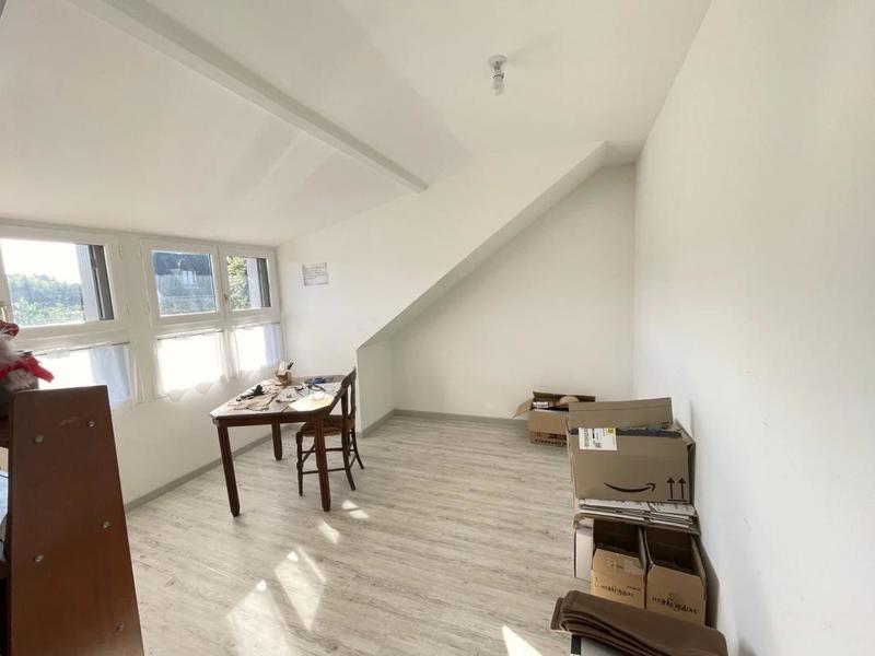 Maison - 163 m² - 9 pièces