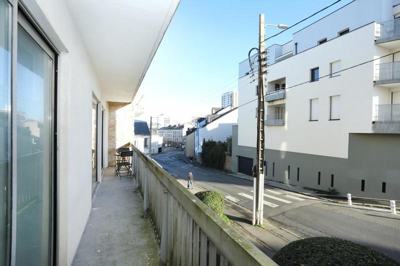 Appartement - 98 m² - 6 pièces