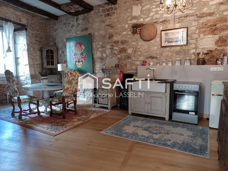 Maison - 380 m² - 11 pièces