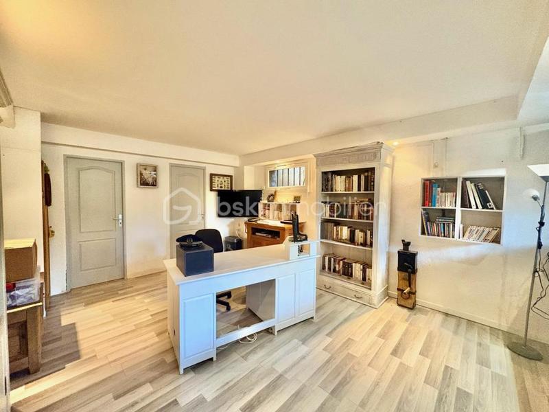 Maison traditionnelle - 105 m² - 6 pièces