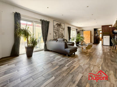 Maison - 215 m² - 6 pièces