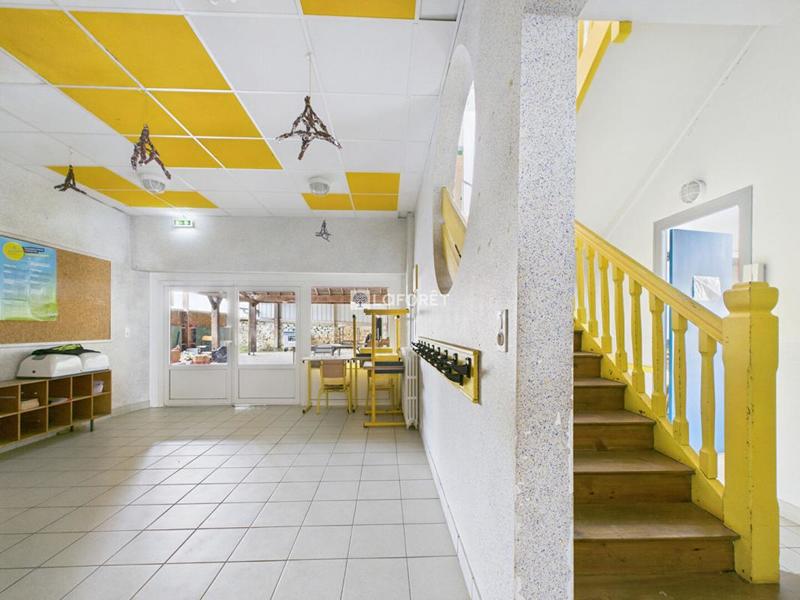 Maison - 585 m² - 18 pièces