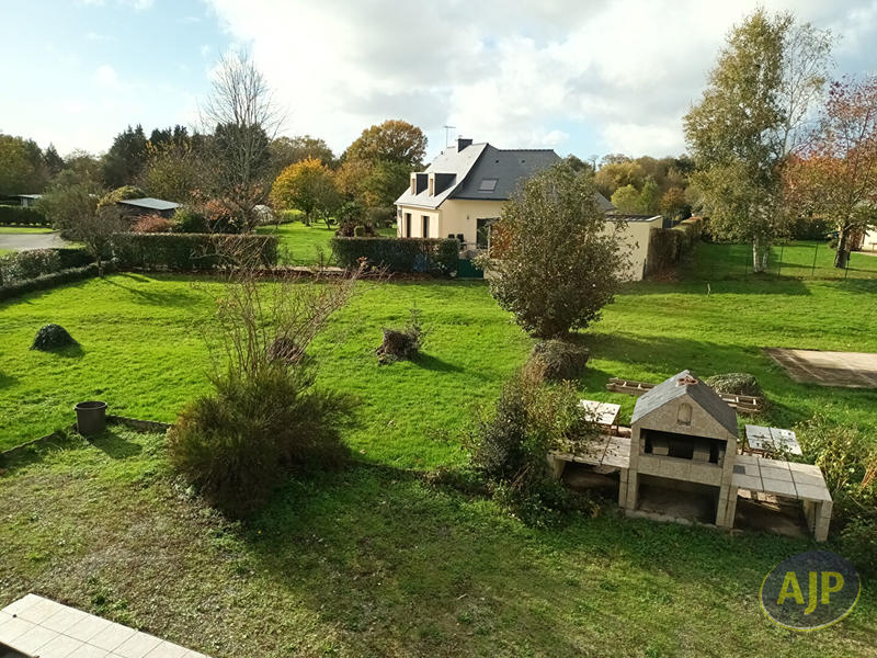 Maison - 102 m² - 5 pièces