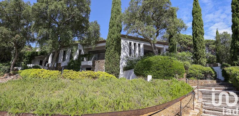 Maison - 350 m² - 9 pièces